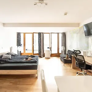 Private In The Center Of Apartment